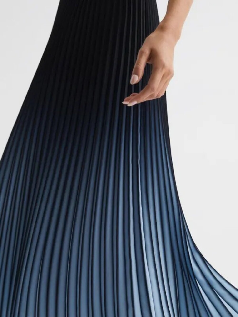 REISS Marlie Ombre Pleated Midi Skirt - Picture 4 of 10